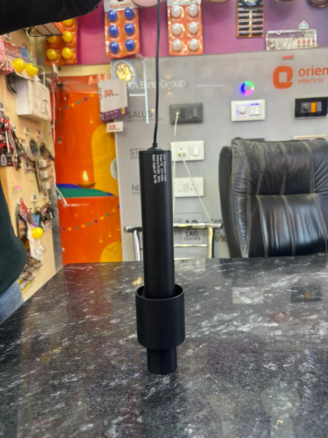 Magnetic Folding Spot Light 7W